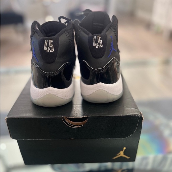 Retro 11 Space Jams - Picture 4 of 5